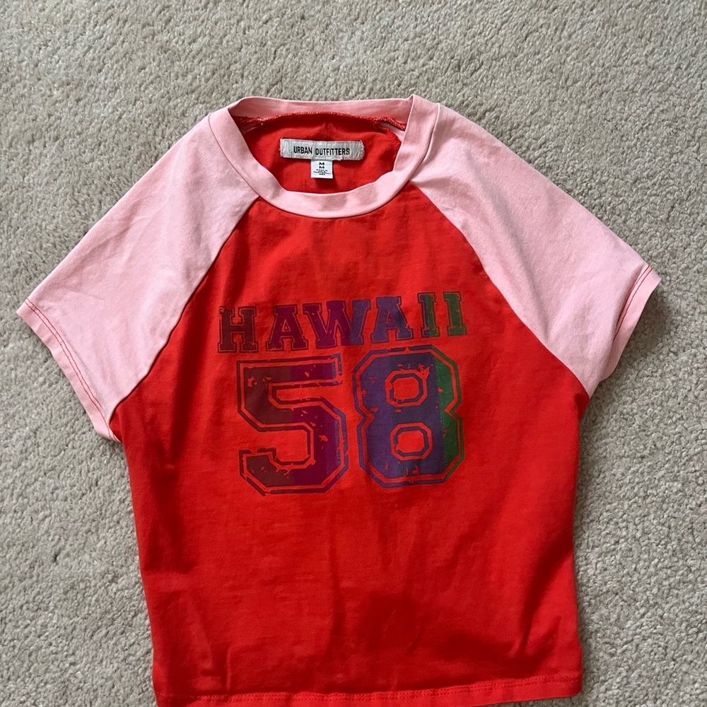 Urban outfitters graphic tee with back cut out, lightly worn, great condition